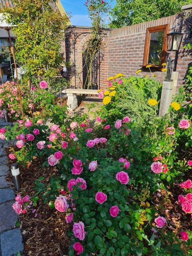 La Rose Panzió NeerNeerpelt Kültér fotó