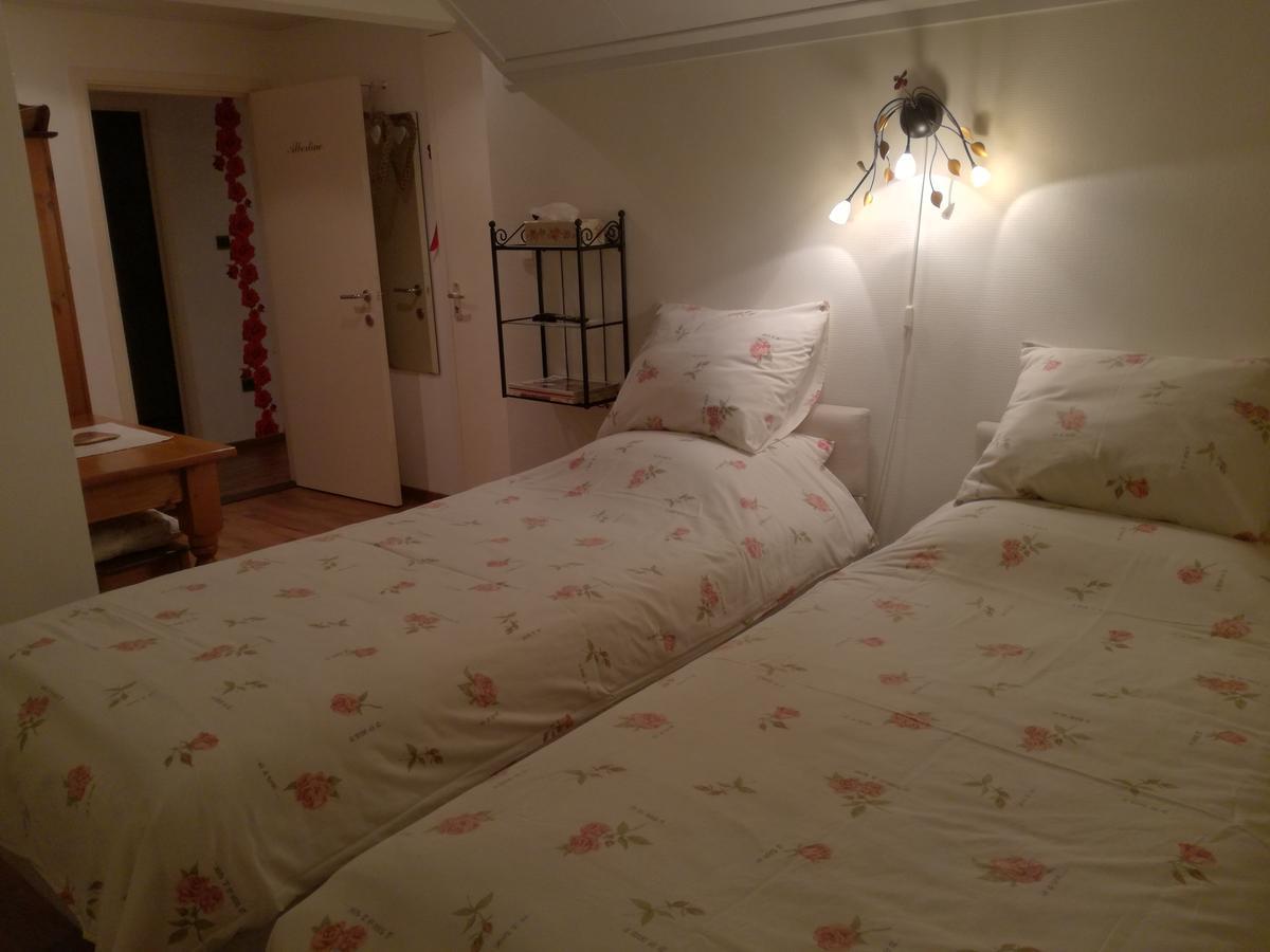 La Rose Panzió NeerNeerpelt Kültér fotó